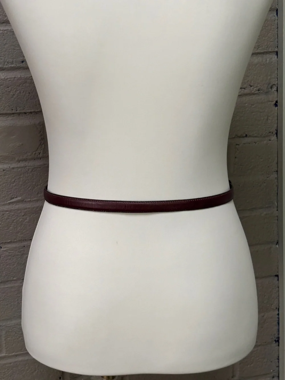 Etienne Aigner Vintage 1/2 inch Leather Belt with Gold-Tone Logo Buckle